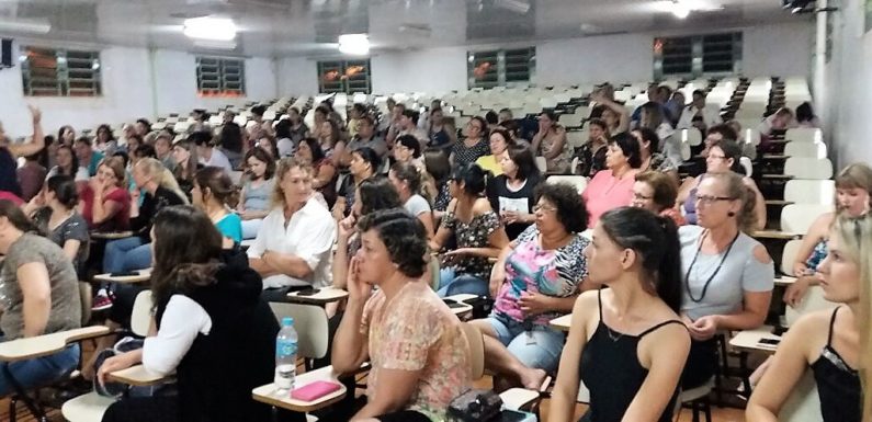 QUEDAS DO IGUAÇU – GREVE DOS PROFESSORES MUNICIPAIS PODE TERMINAR NESTA QUARTA-FEIRA (2)