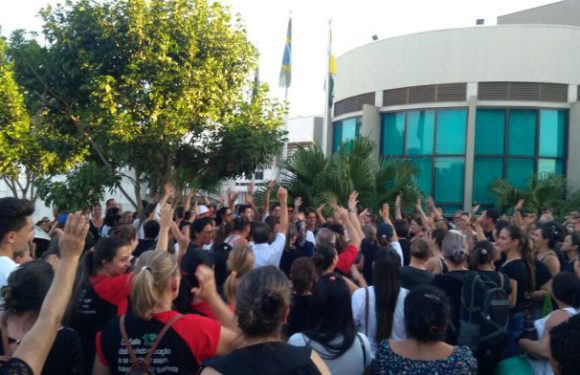 São Miguel do Iguaçu – Professores encerram a greve após Projetos de Lei serem votados com emenda
