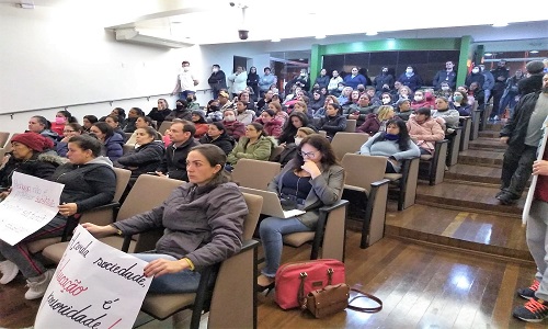 PALMAS: SINDIPROM e professores municipais realizam manifestação na Câmara Municipal