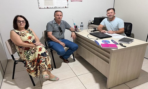 Diretores da Fesmepar fazem visita administrativa ao Sindicato dos Trabalhadores da Educação de Francisco Beltrão
