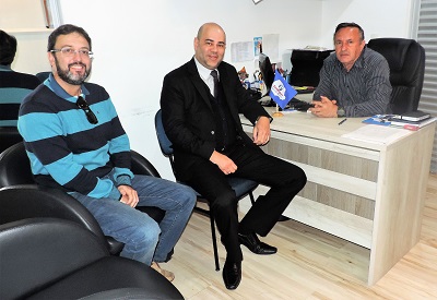 Secretário do Trabalho do Paraná visita a sede da Fesmepar