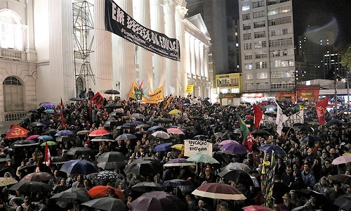 30 de maio: Em todo o país, manifestantes fazem ato contra os cortes da educação